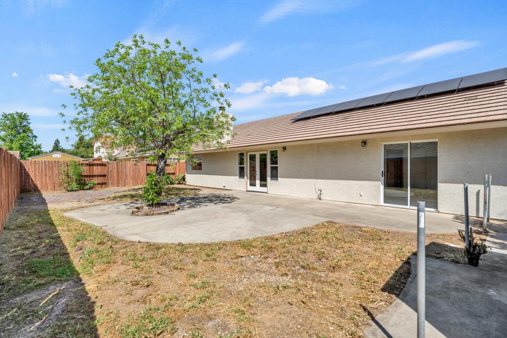 Donald Court, Yuba City, California image 33