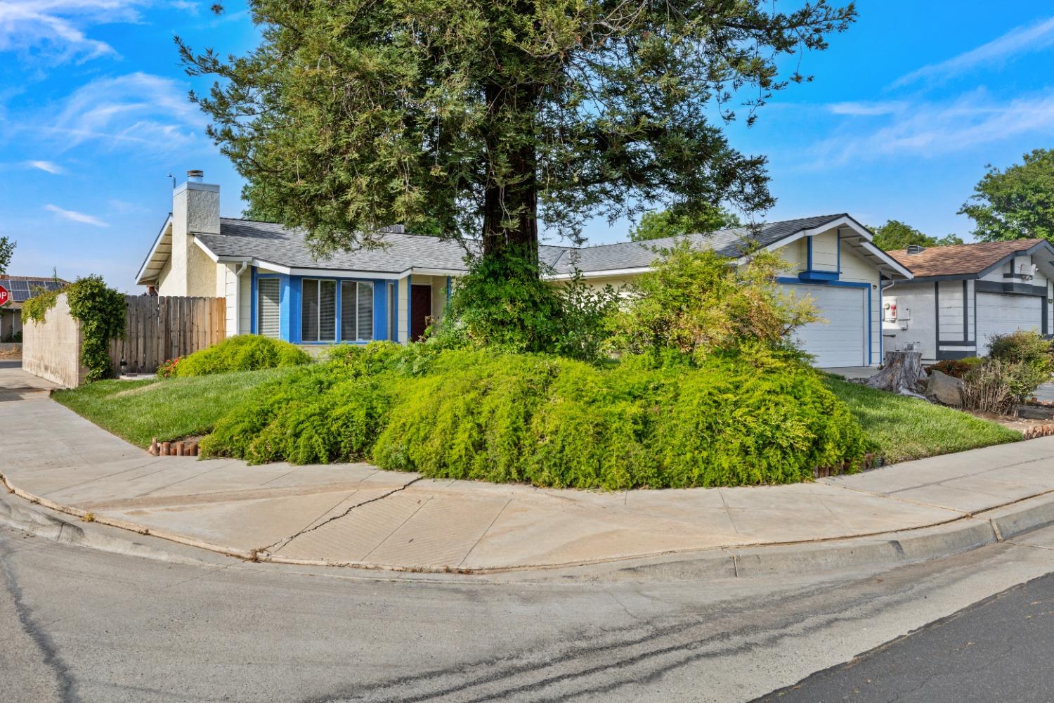 Fremont Avenue, Clovis, California image 1