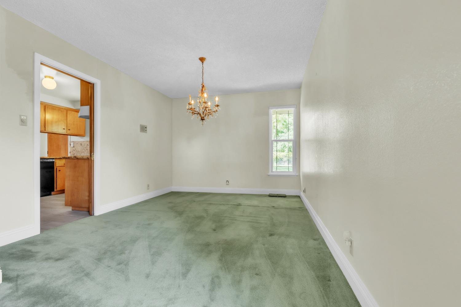 Cromwell Way, Sacramento, California image 11