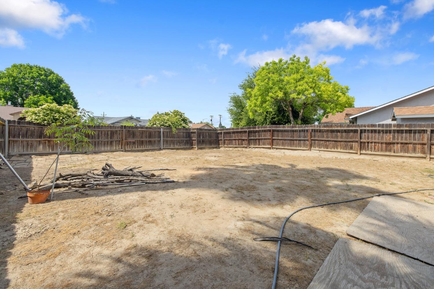 Florence Avenue, Lemoore, California image 35