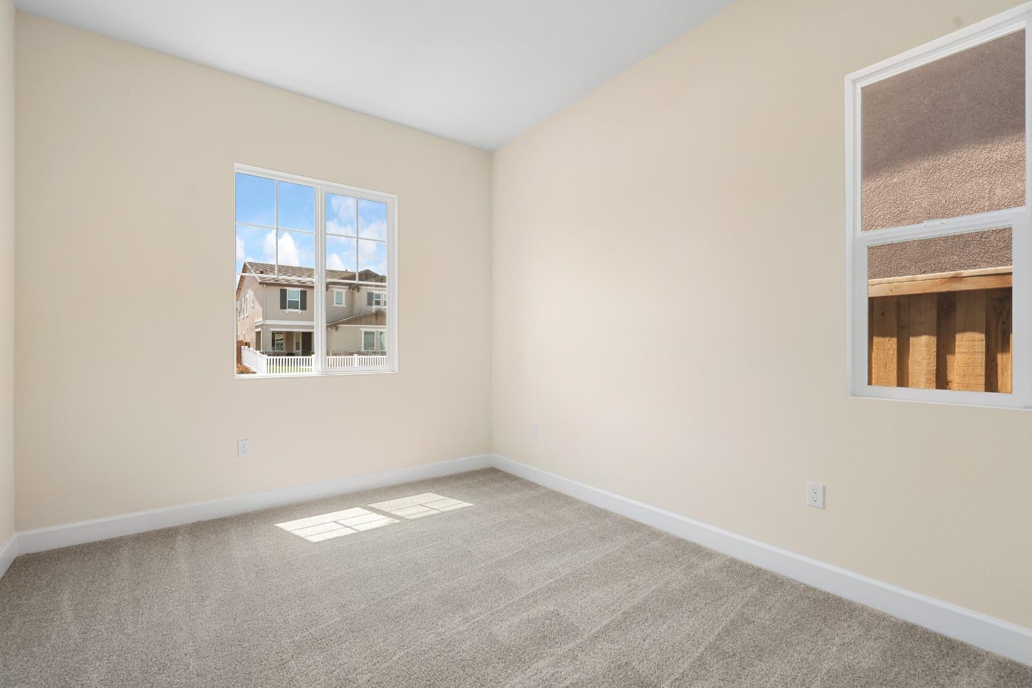 Detail Gallery Image 8 of 37 For 2153 Geneva Way, Manteca,  CA 95337 - 4 Beds | 2/1 Baths