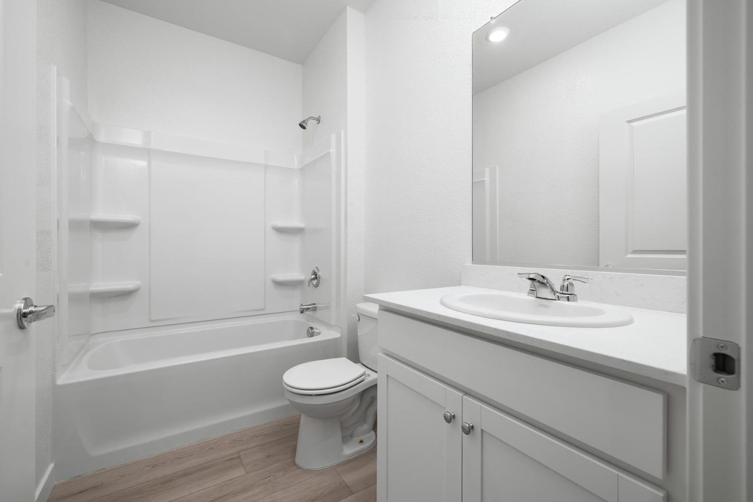 Detail Gallery Image 8 of 9 For 817 Chatham Ln, Patterson,  CA 95363 - 3 Beds | 2 Baths
