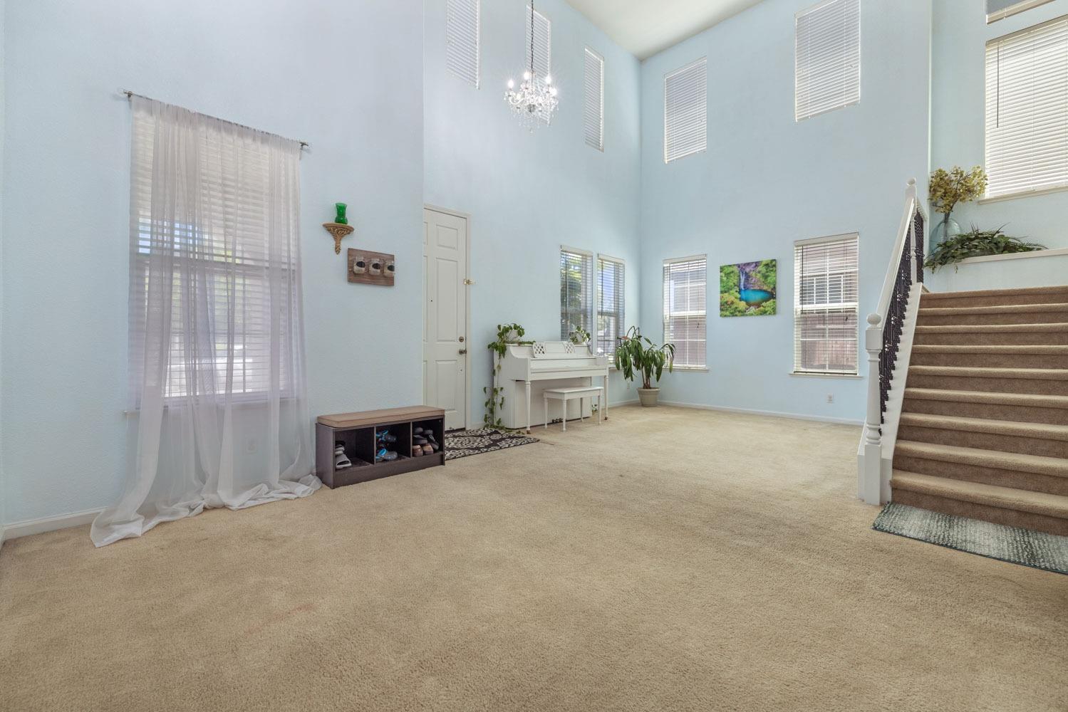 Alton Court, Riverbank, California image 6
