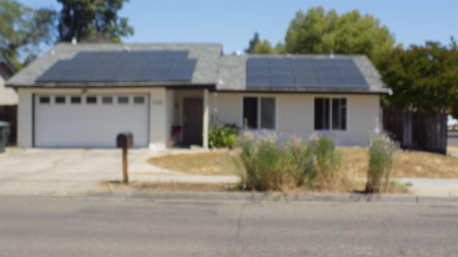 Cherokee Avenue, Merced, California image 4