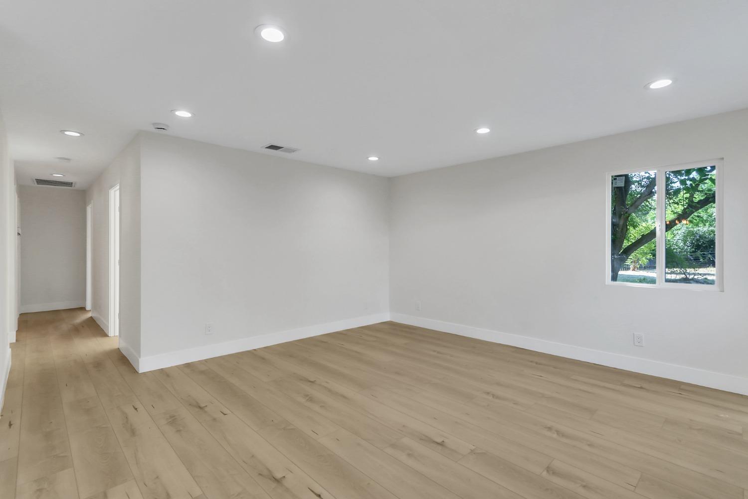 Pin Oak Court, Fair Oaks, California image 9