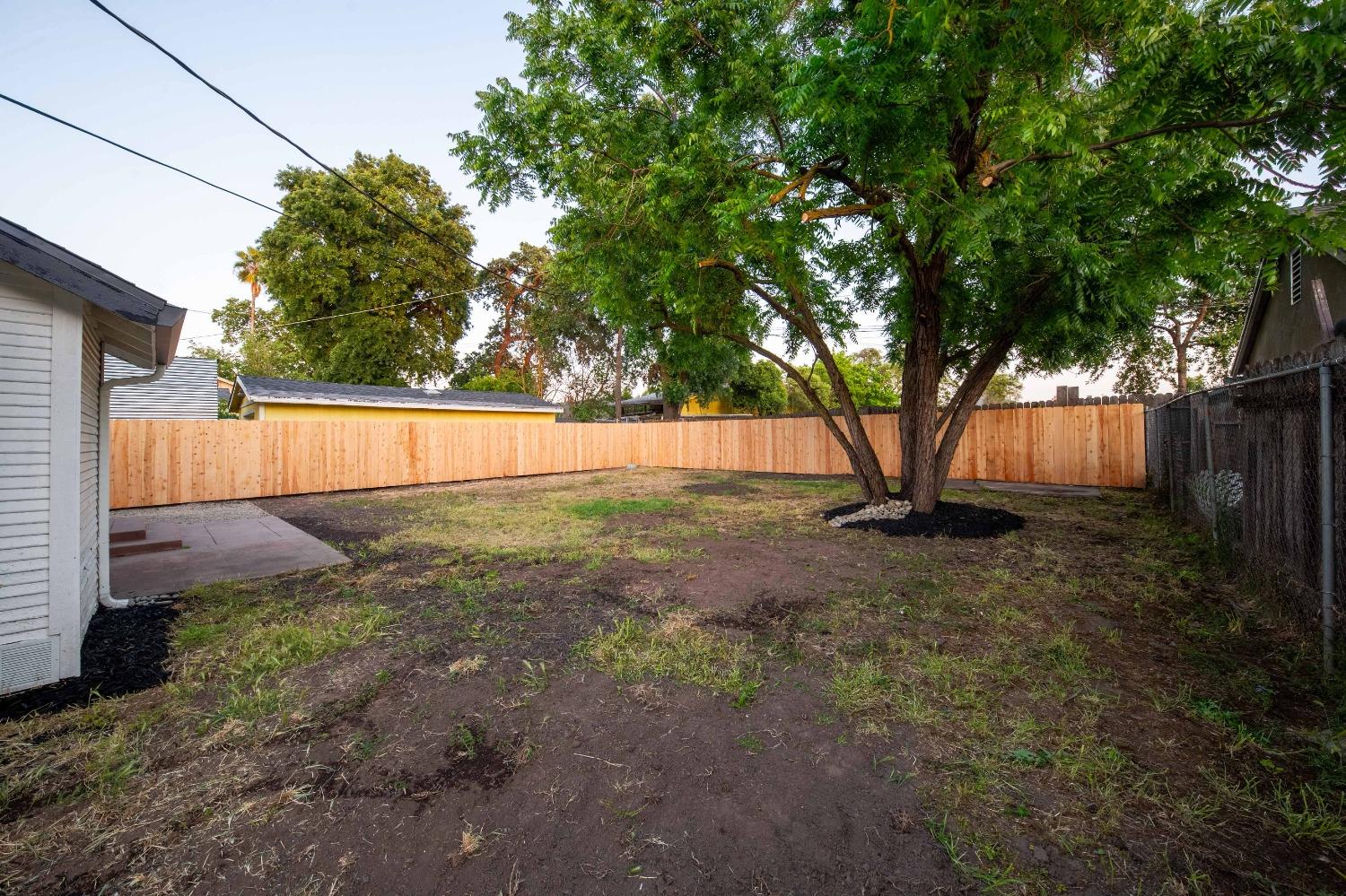 E Robertson Street, Stockton, California image 28