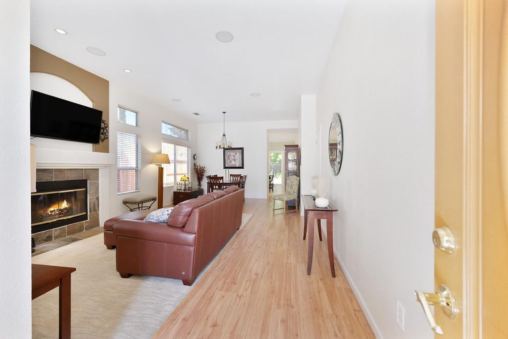 Evergreen Drive, Roseville, California image 6