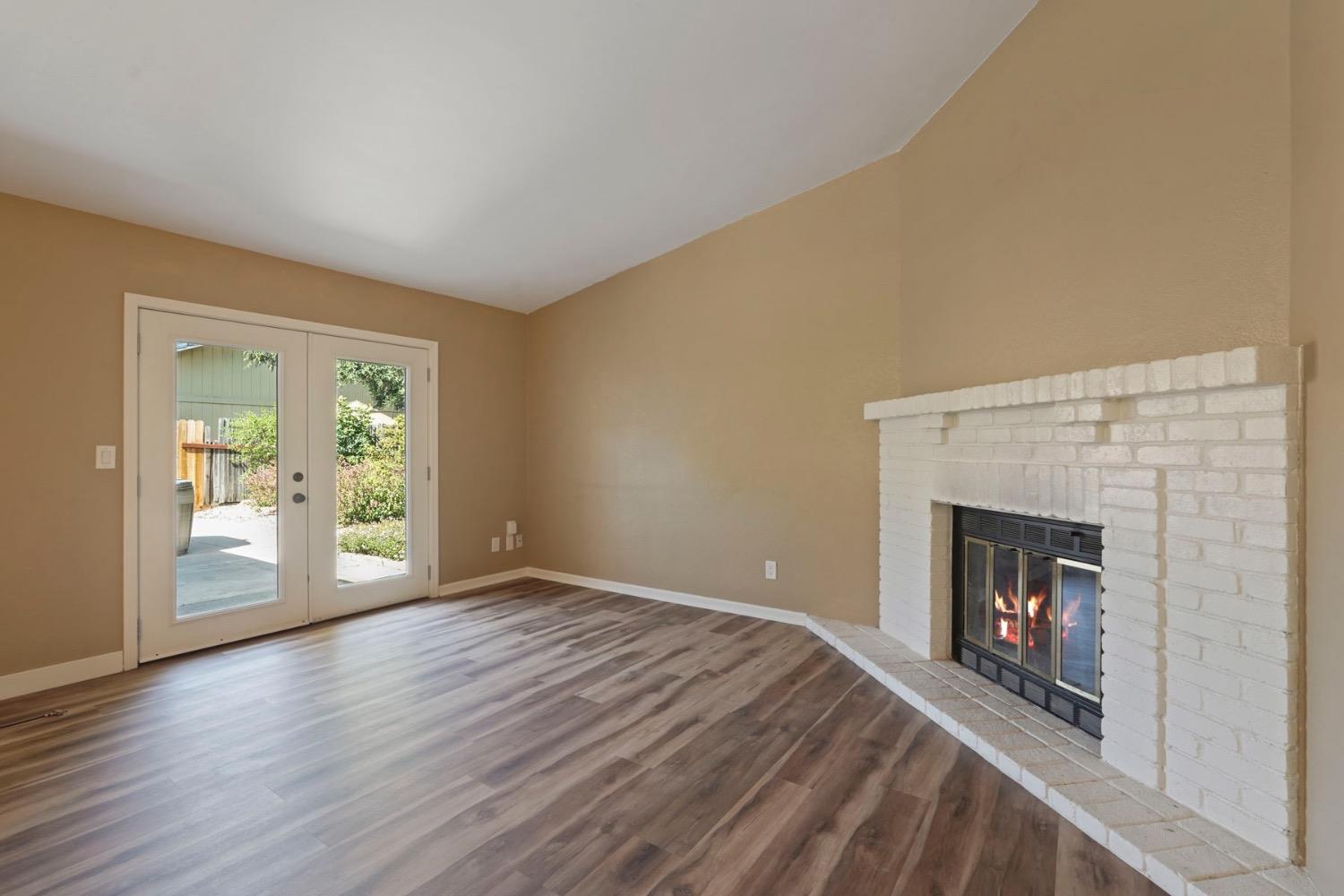 Flowerwood Way, Sacramento, California image 11