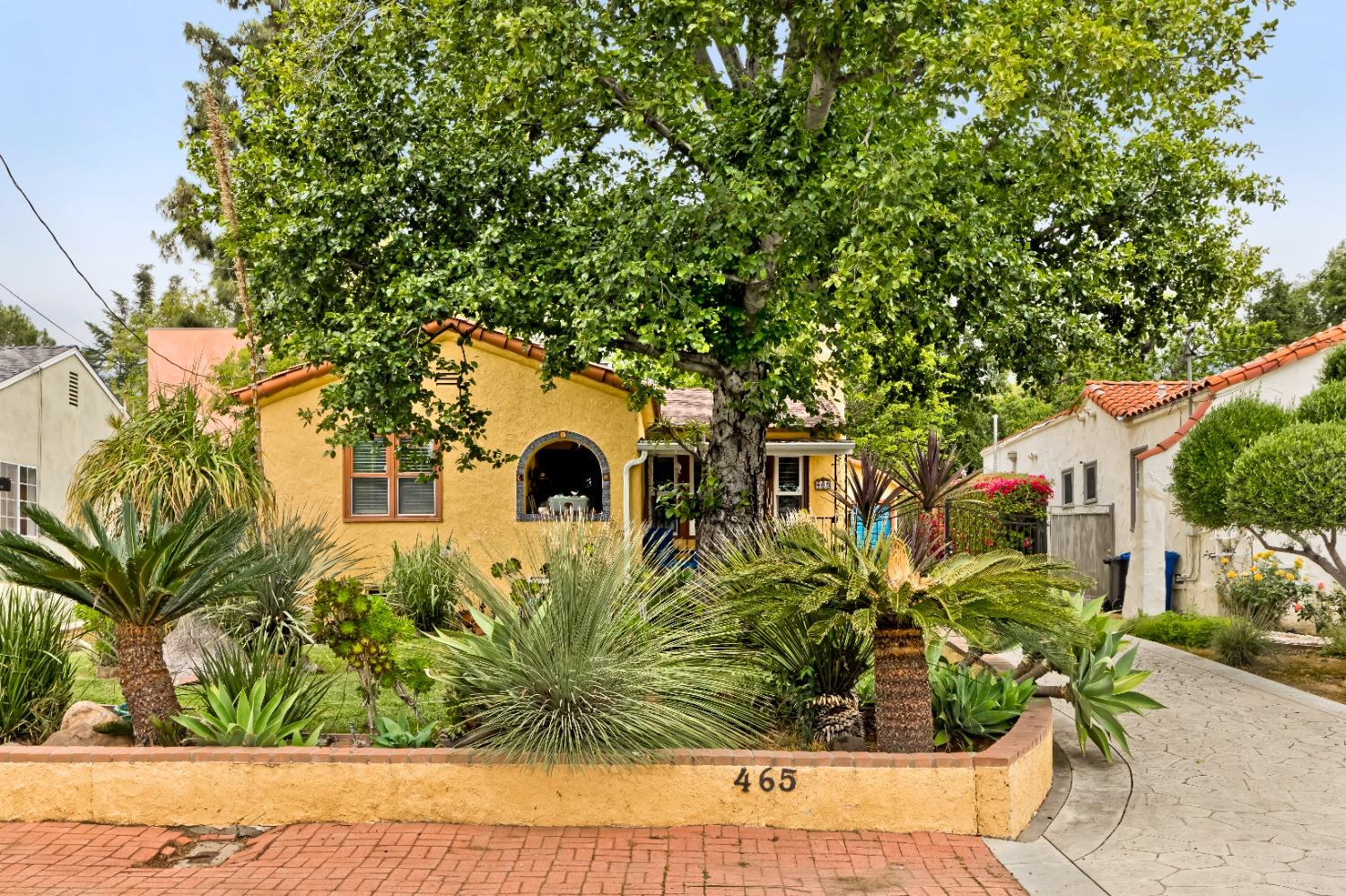 Alameda Street, Altadena, California image 1