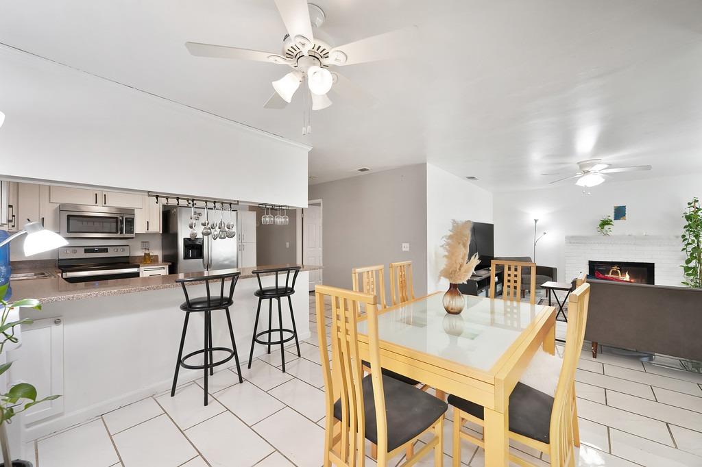 Detail Gallery Image 11 of 33 For 7735 Antelope Rd, Citrus Heights,  CA 95610 - 4 Beds | 2 Baths