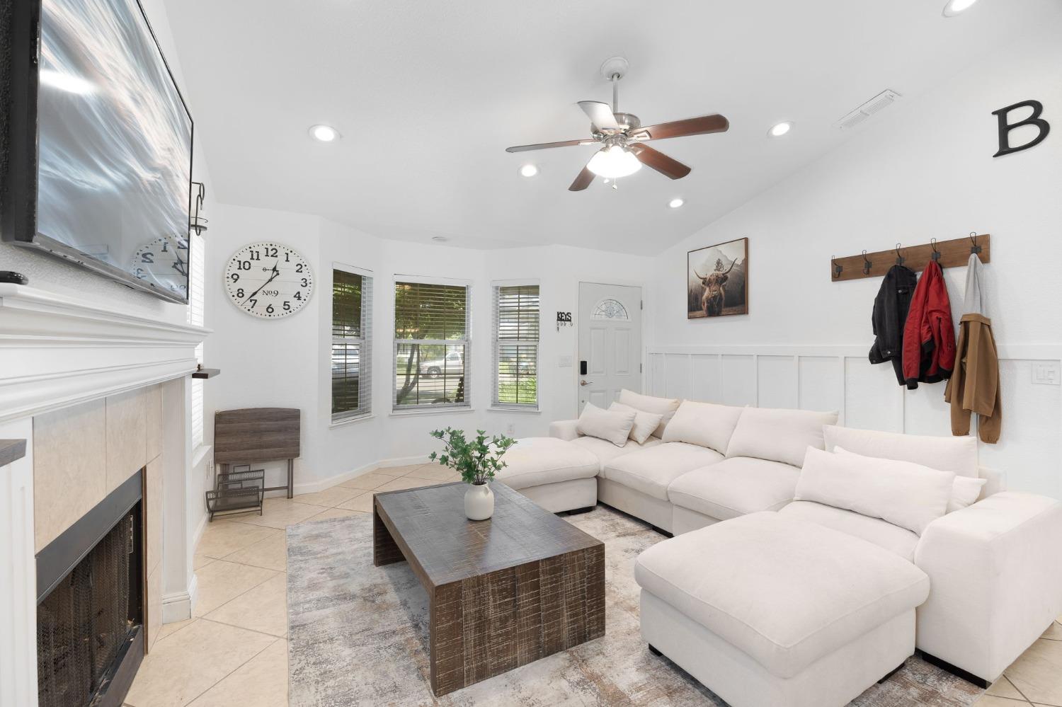 Detail Gallery Image 8 of 36 For 866 Golden Heights Dr, Galt,  CA 95632 - 4 Beds | 2 Baths