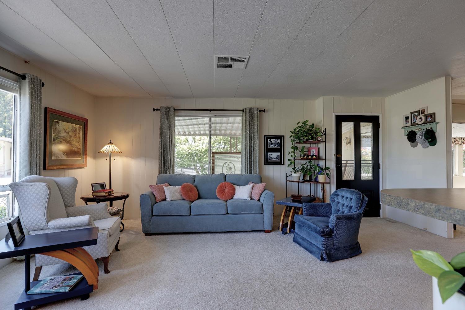 Detail Gallery Image 10 of 51 For 3765 Grass Valley Hwy 203, Auburn,  CA 95602 - 2 Beds | 2 Baths