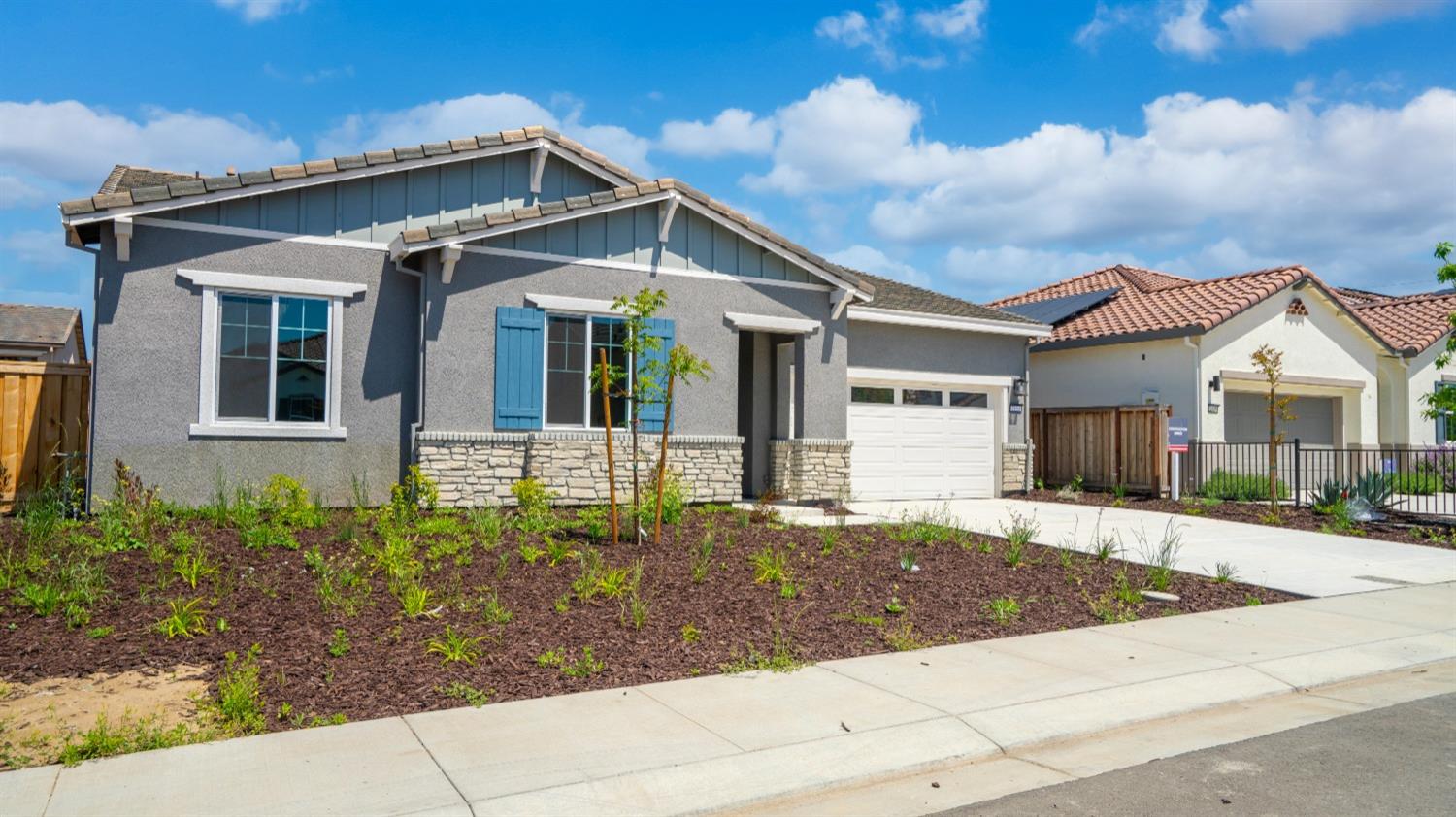 Detail Gallery Image 3 of 37 For 2153 Geneva Way, Manteca,  CA 95337 - 4 Beds | 2/1 Baths