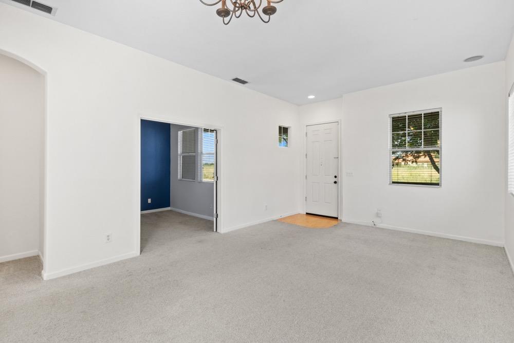 Detail Gallery Image 45 of 78 For 129 Opus Cir, Sacramento,  CA 95834 - 4 Beds | 2/1 Baths