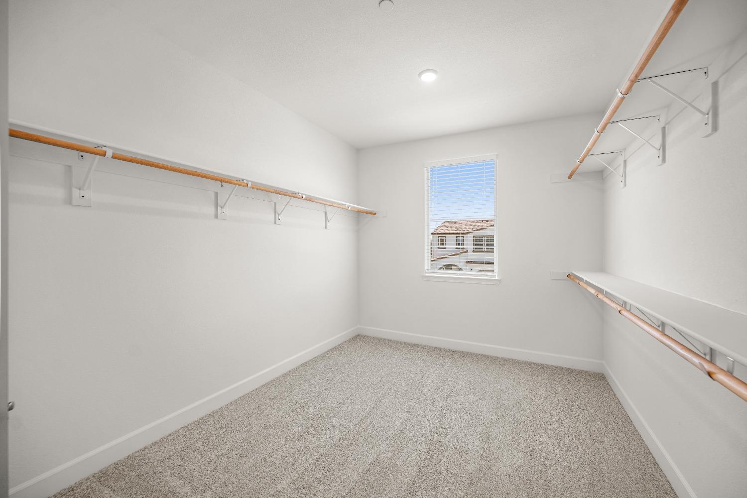 Harveston Way, Sacramento, California image 42