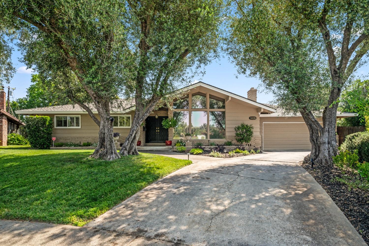 Jerrilyn Court, Carmichael, California image 1