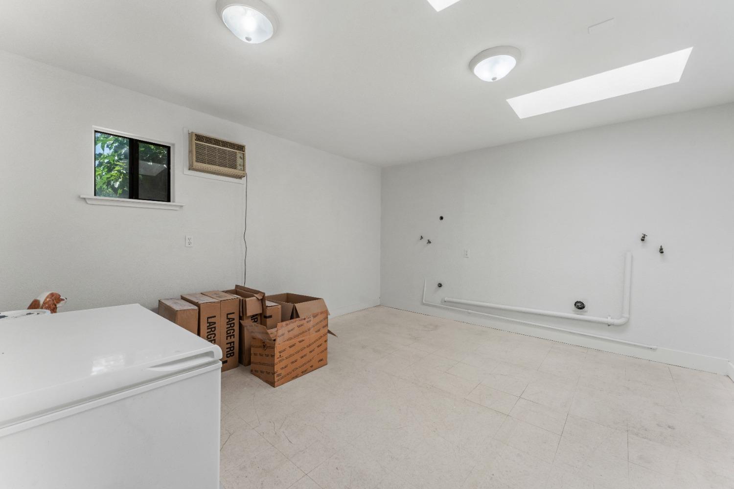 Detail Gallery Image 9 of 52 For 6849 26th St, Rio Linda,  CA 95673 - 3 Beds | 2 Baths