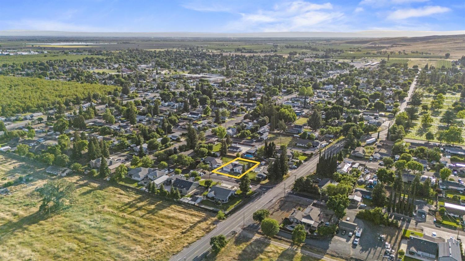 Oak Street, Sutter, California image 44