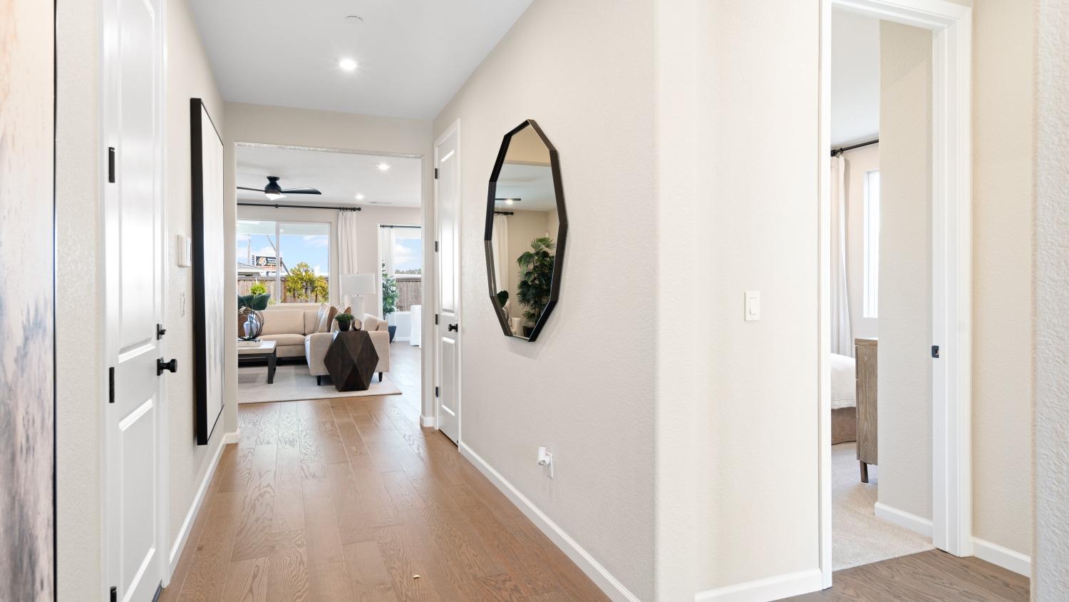 Detail Gallery Image 4 of 36 For 1079 Fiano Pl, Manteca,  CA 95337 - 4 Beds | 3 Baths