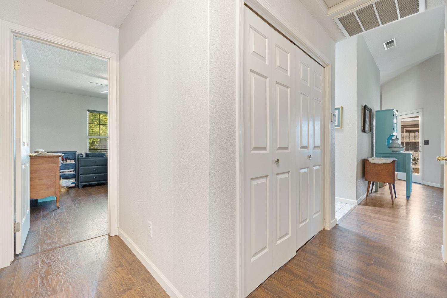 Detail Gallery Image 18 of 33 For 2088 Shadow Park Dr, Turlock,  CA 95380 - 3 Beds | 2 Baths