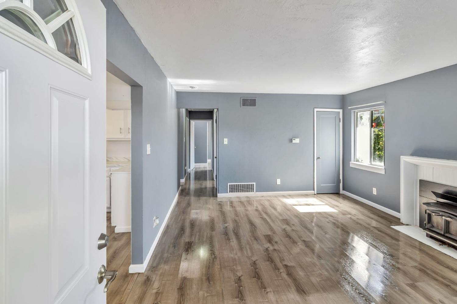 Detail Gallery Image 5 of 27 For 968 Lester Ave, Hayward,  CA 94541 - 4 Beds | 1 Baths