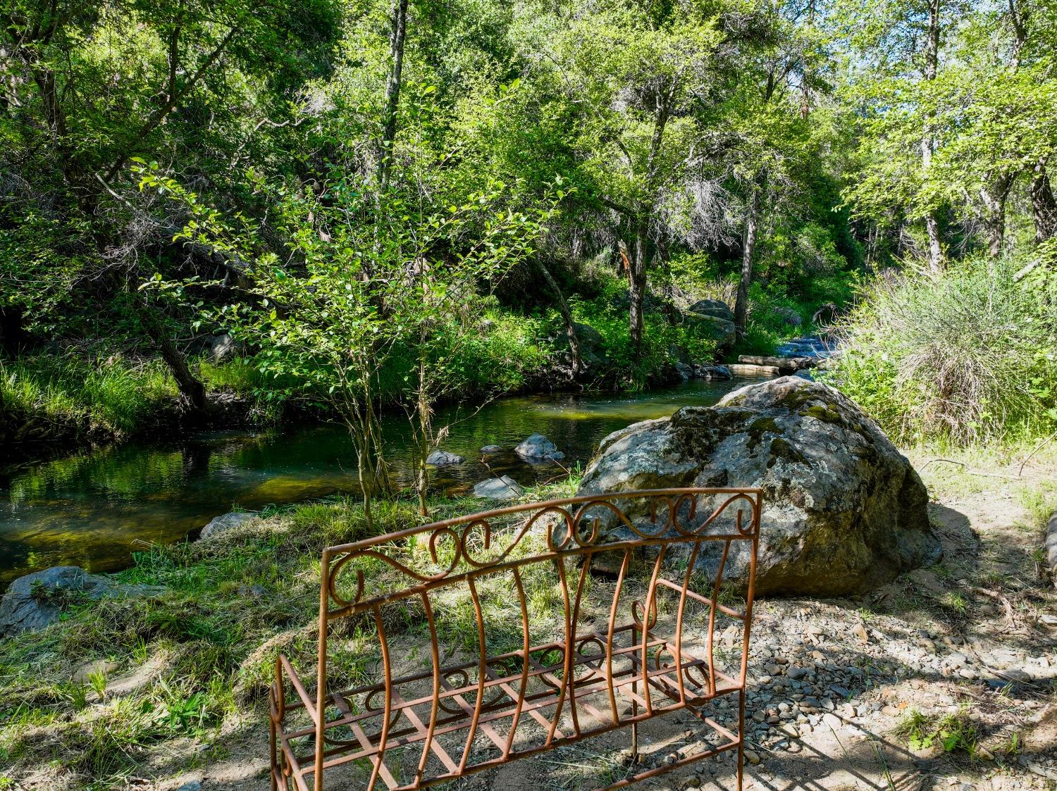 Tom Ray Dr, Grass Valley, California image 2