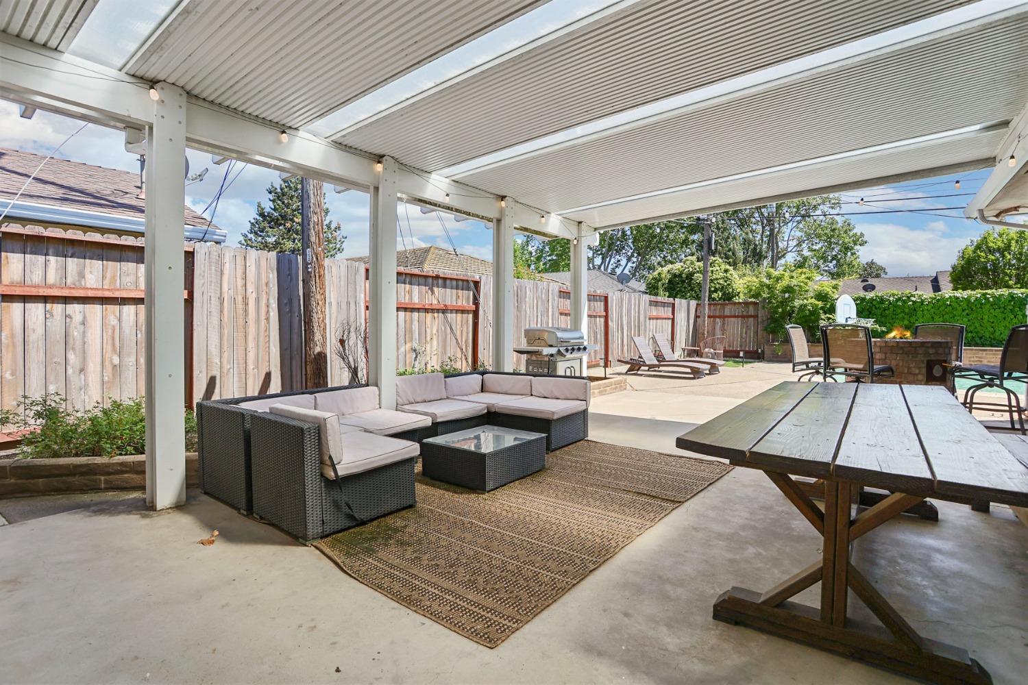 Vista Drive, Lodi, California image 37