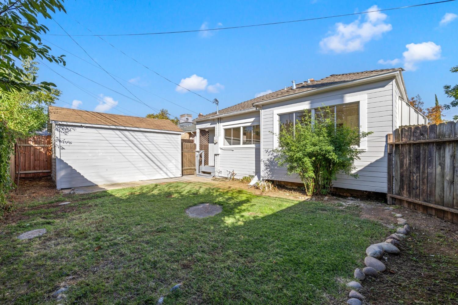33rd Street, Sacramento, California image 30