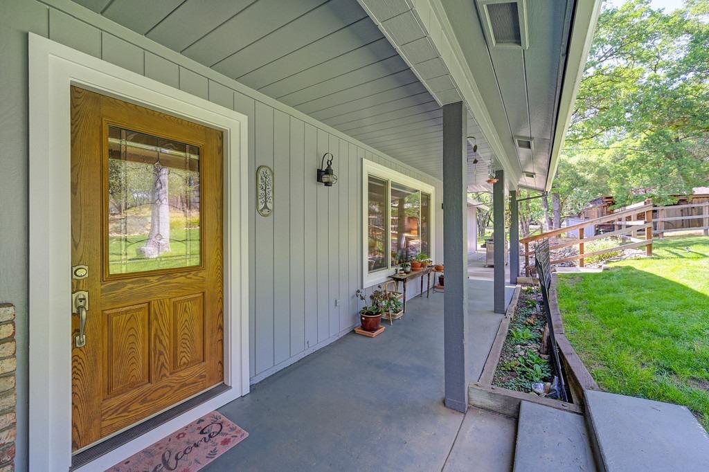 Detail Gallery Image 10 of 73 For 3200 Roughwood Rd, Shingle Springs,  CA 95682 - 3 Beds | 3 Baths