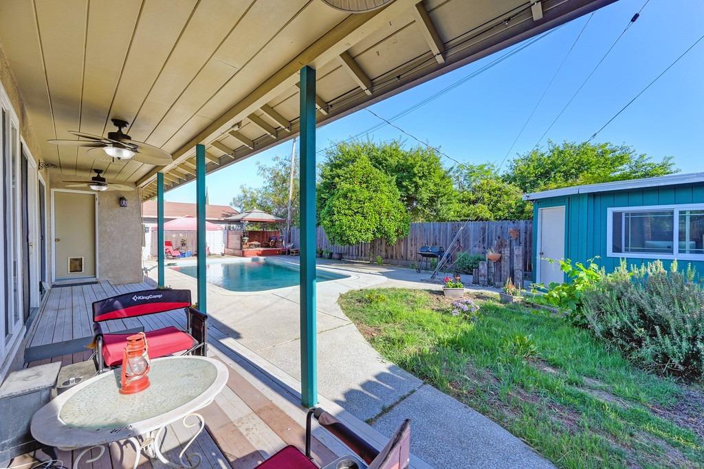 Detail Gallery Image 48 of 60 For 1402 Louise Ave, Modesto,  CA 95350 - 3 Beds | 3 Baths