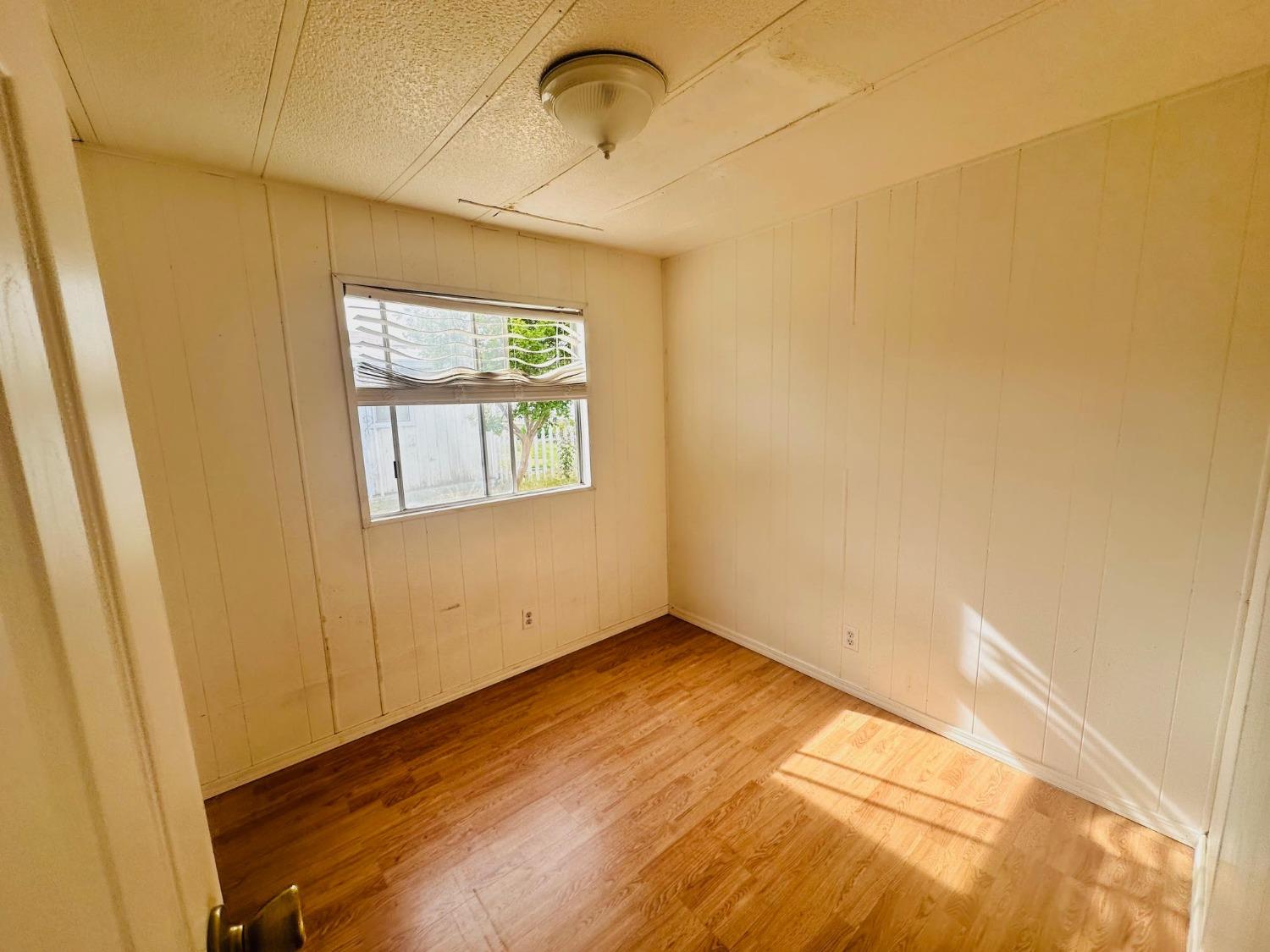 Detail Gallery Image 6 of 12 For 1300 W Olson Ave 70, Reedley,  CA 93654 - 2 Beds | 1 Baths