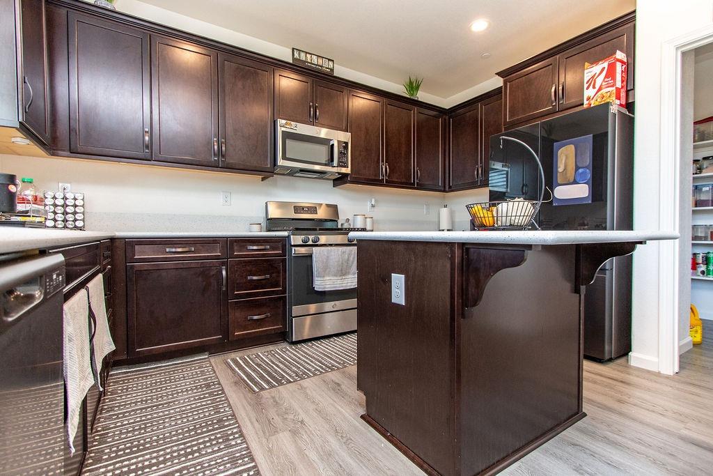 Grapevine Drive, Livingston, California image 11