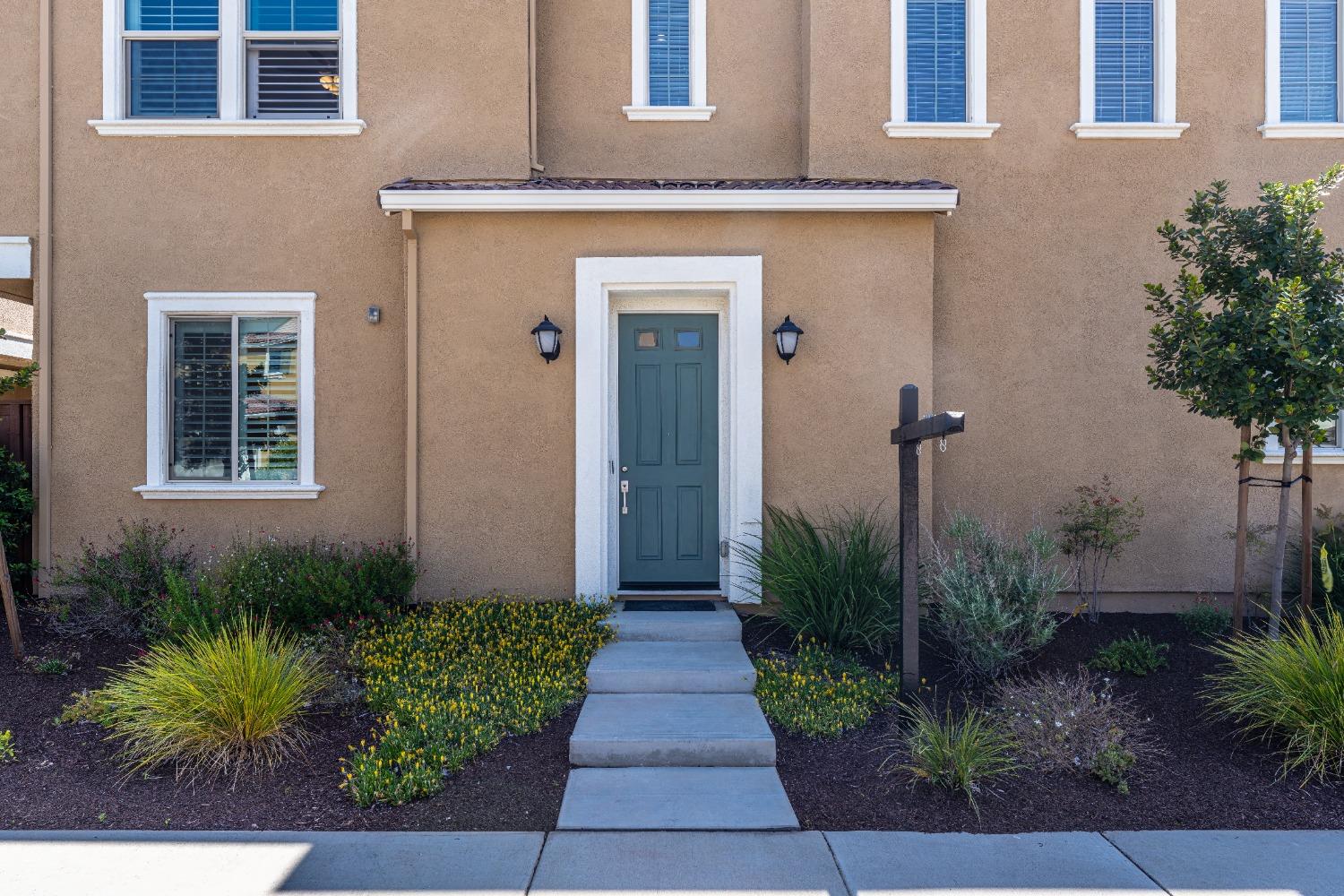 Tenor Way, Elk Grove, California image 5