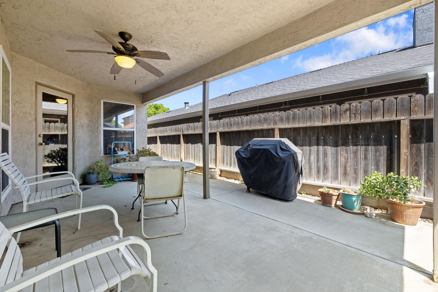 Detail Gallery Image 30 of 33 For 2088 Shadow Park Dr, Turlock,  CA 95380 - 3 Beds | 2 Baths
