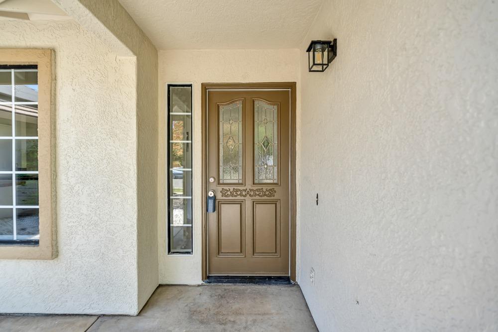 Donald Court, Yuba City, California image 4