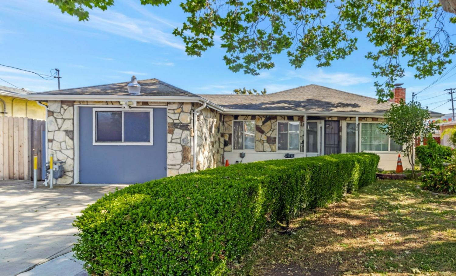 Detail Gallery Image 1 of 27 For 968 Lester Ave, Hayward,  CA 94541 - 4 Beds | 1 Baths
