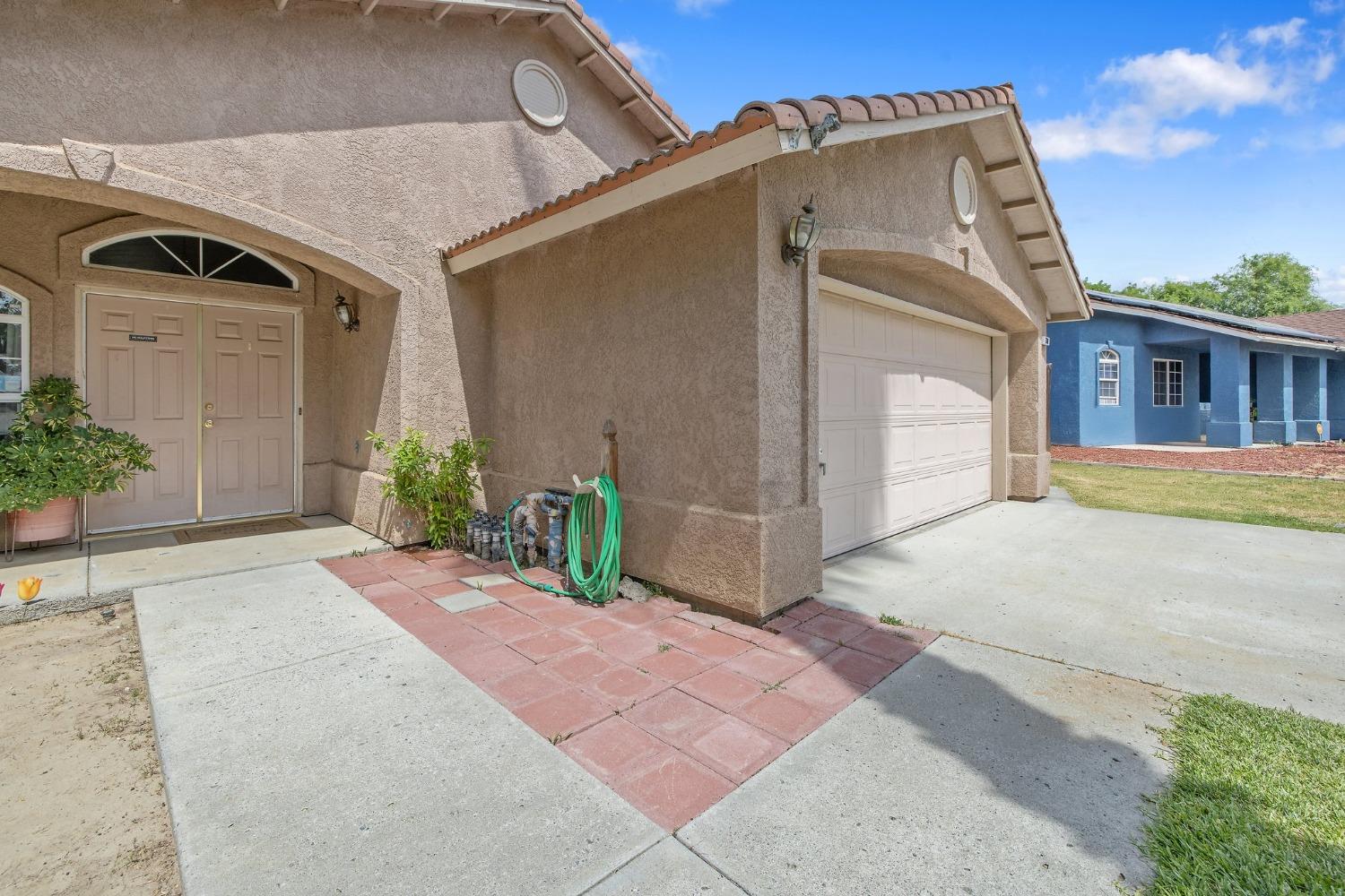 Florence Avenue, Lemoore, California image 4
