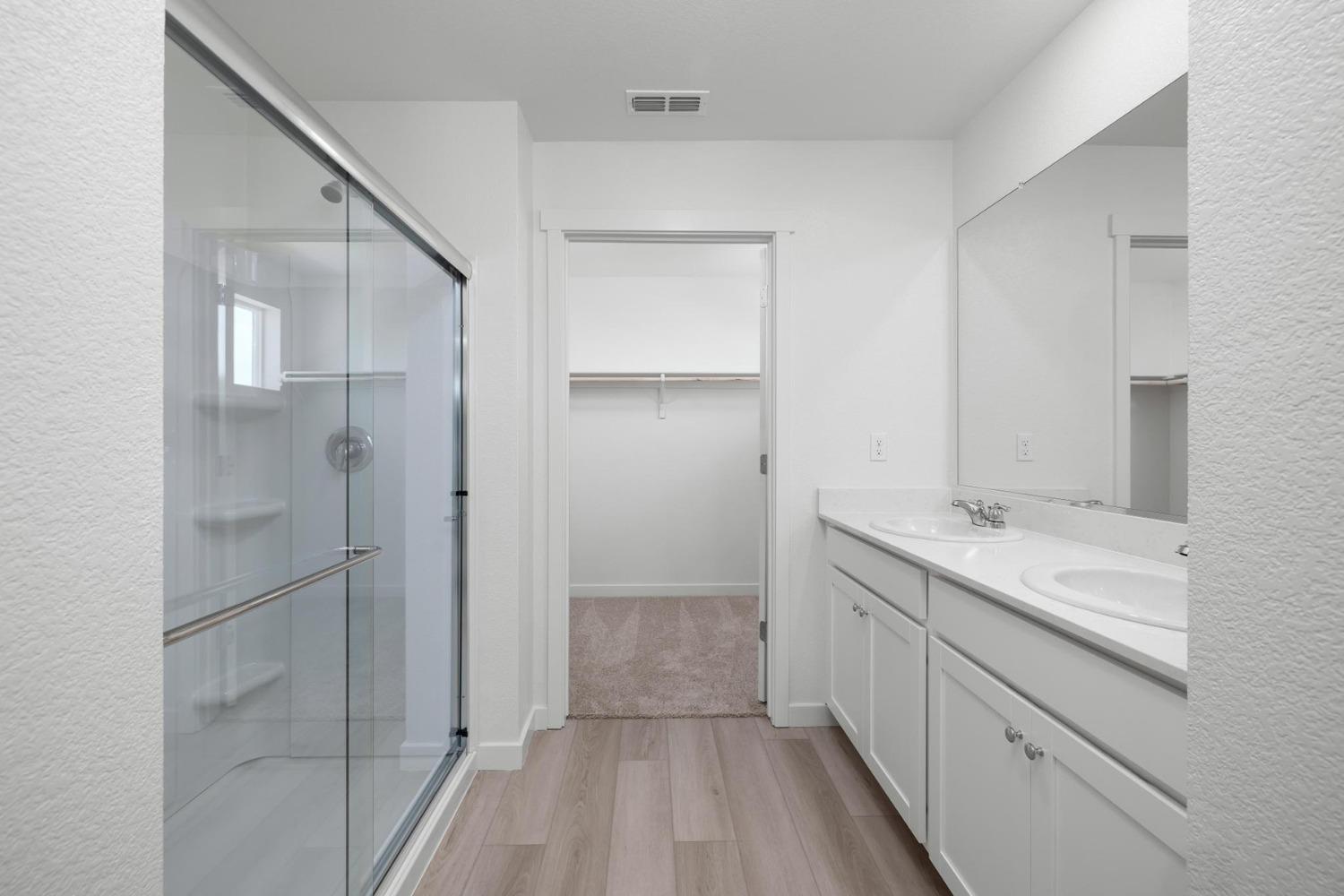 Detail Gallery Image 7 of 11 For 825 Chatham Ln, Patterson,  CA 95363 - 4 Beds | 2/1 Baths