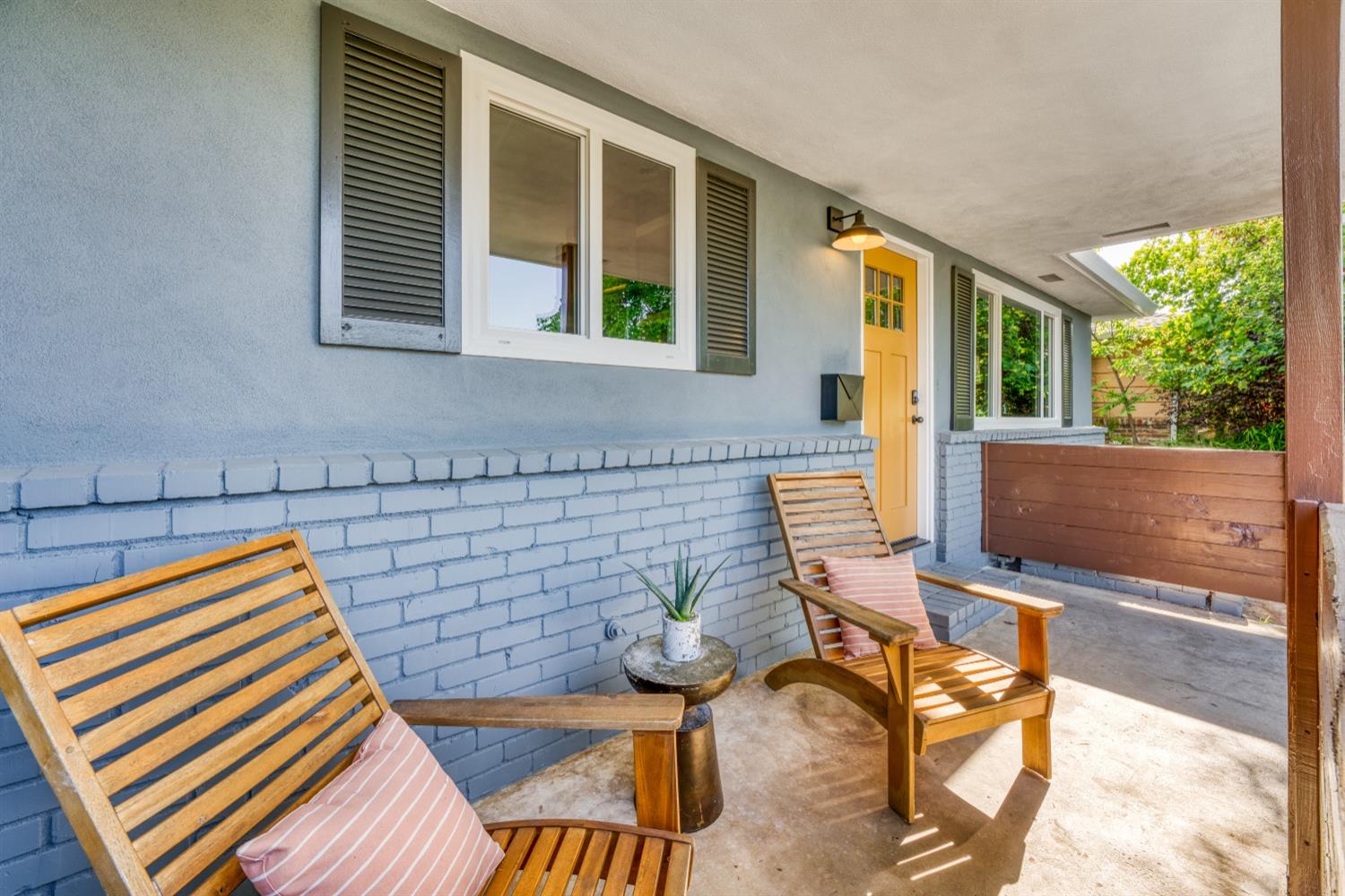 Detail Gallery Image 9 of 32 For 1464 Tradewinds Ave, Sacramento,  CA 95822 - 3 Beds | 2 Baths