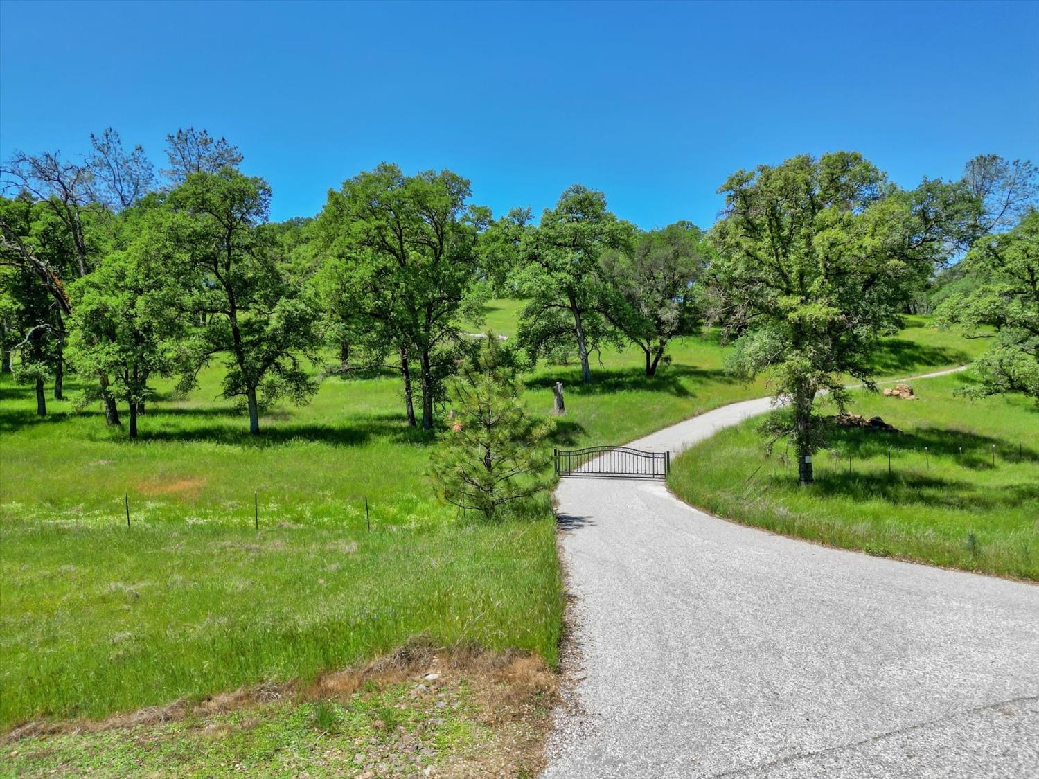 Retherford Road, Grass Valley, California image 13