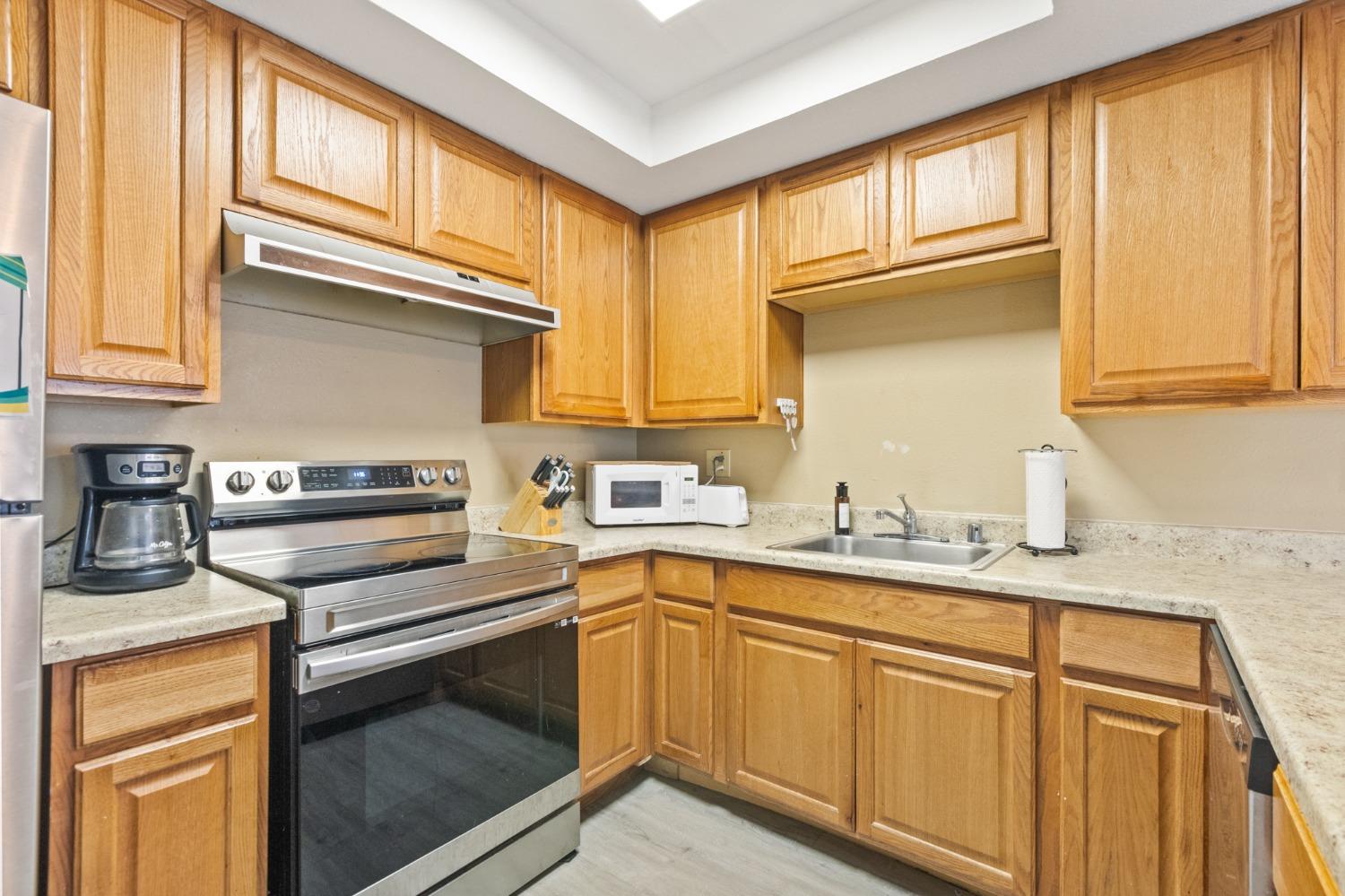 Detail Gallery Image 9 of 24 For 6227 Center Mall Way, Sacramento,  CA 95823 - 2 Beds | 1 Baths