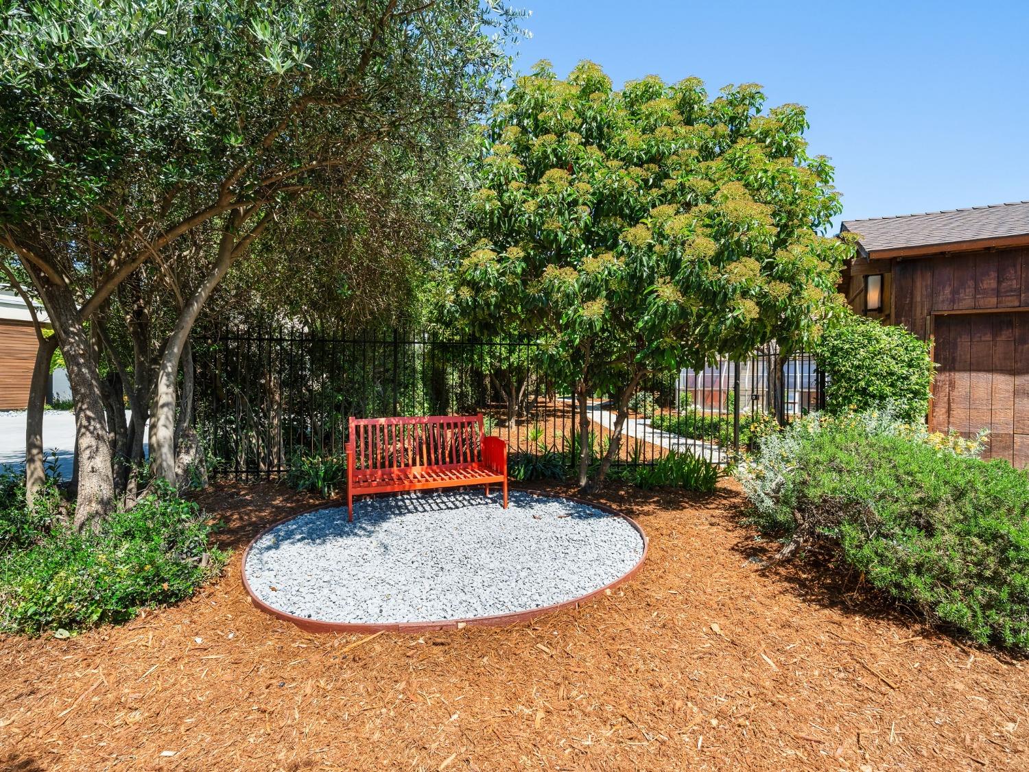 Detail Gallery Image 71 of 81 For 43236 E Oakside Pl, Davis,  CA 95618 - 3 Beds | 3 Baths