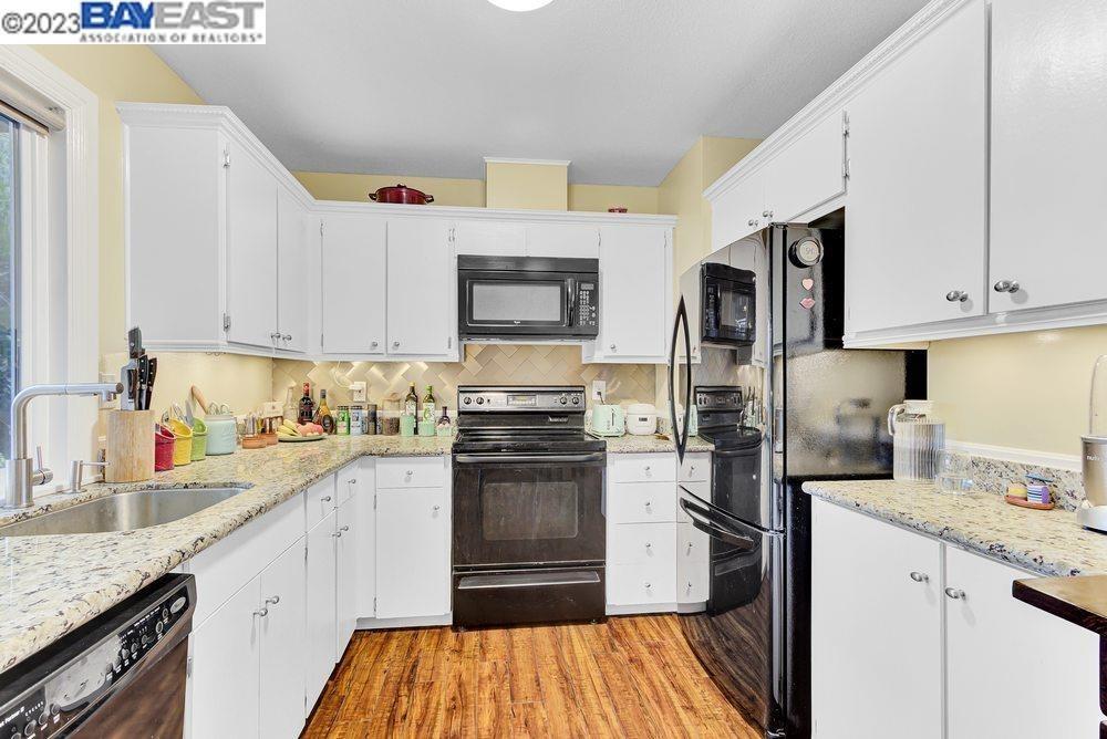 Detail Gallery Image 9 of 26 For 748 Windward Dr, Rodeo,  CA 94572 - 3 Beds | 2 Baths
