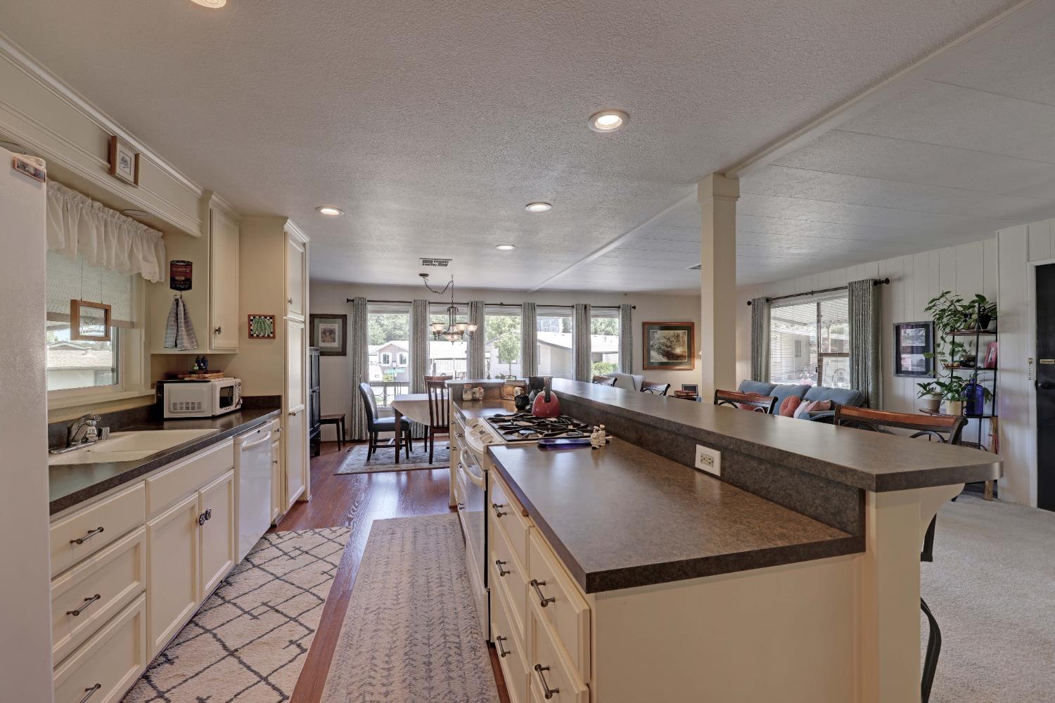 Detail Gallery Image 18 of 51 For 3765 Grass Valley Hwy 203, Auburn,  CA 95602 - 2 Beds | 2 Baths