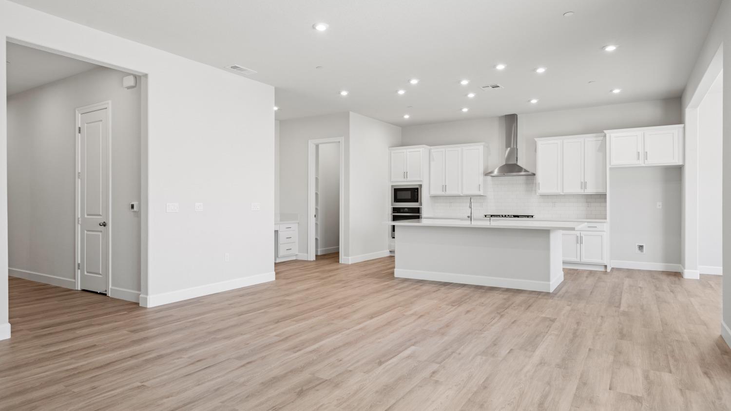 Detail Gallery Image 14 of 35 For 2119 Geneva Way, Manteca,  CA 95337 - 3 Beds | 2 Baths