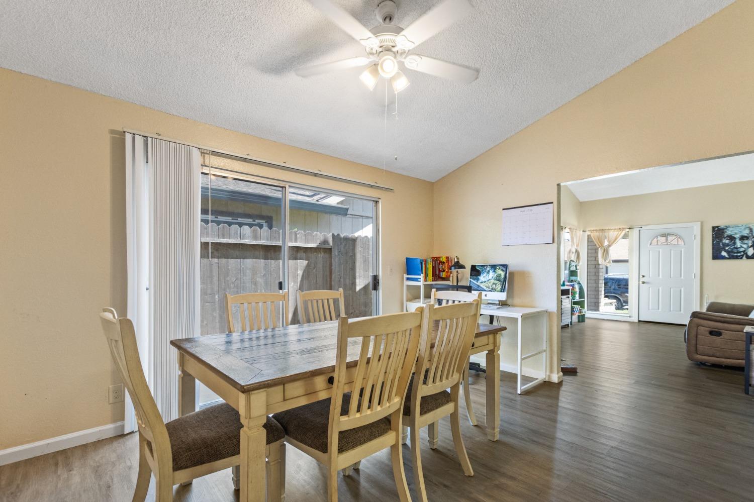 Detail Gallery Image 12 of 24 For 6227 Center Mall Way, Sacramento,  CA 95823 - 2 Beds | 1 Baths