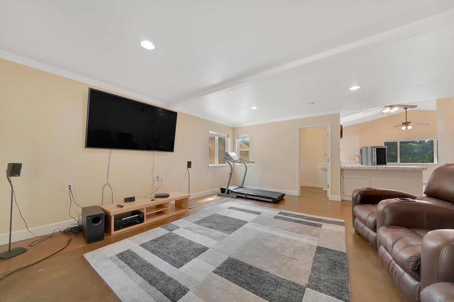 Detail Gallery Image 23 of 88 For 2800 Willow Creek Rd, San Andreas,  CA 95249 - 3 Beds | 2/1 Baths