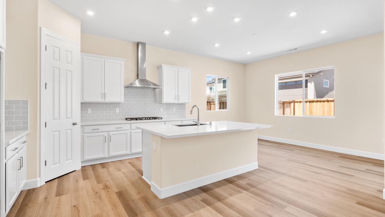 Detail Gallery Image 19 of 37 For 2153 Geneva Way, Manteca,  CA 95337 - 4 Beds | 2/1 Baths