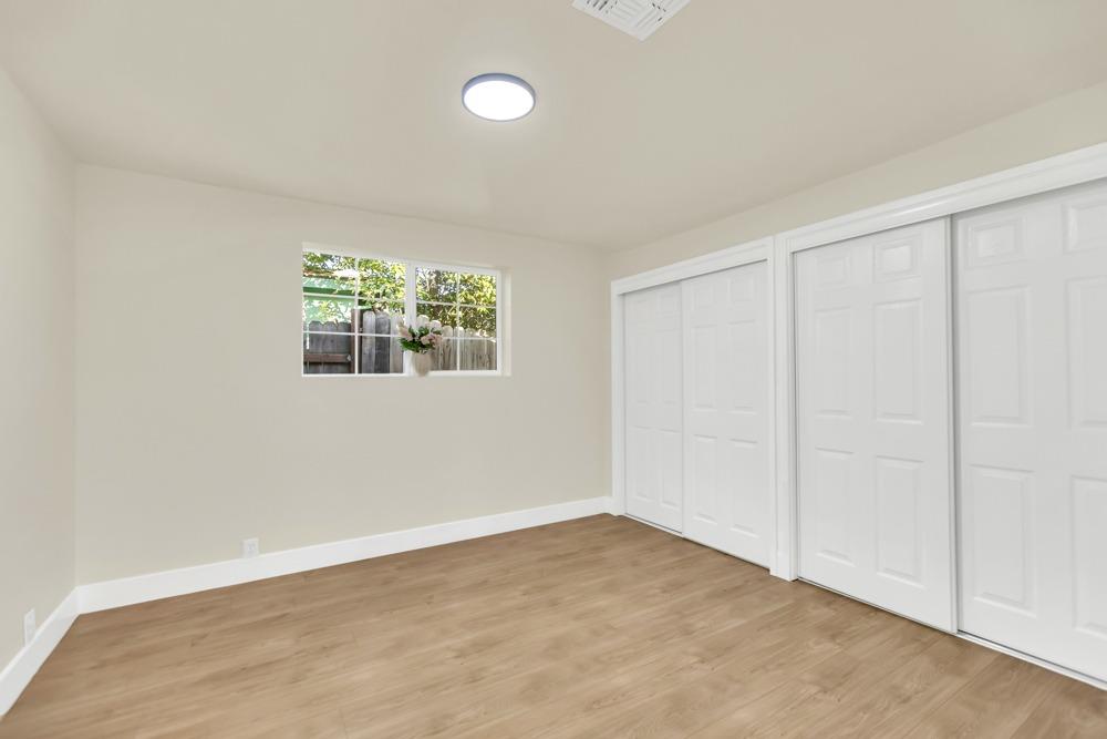 Mayfair Drive, Sacramento, California image 24