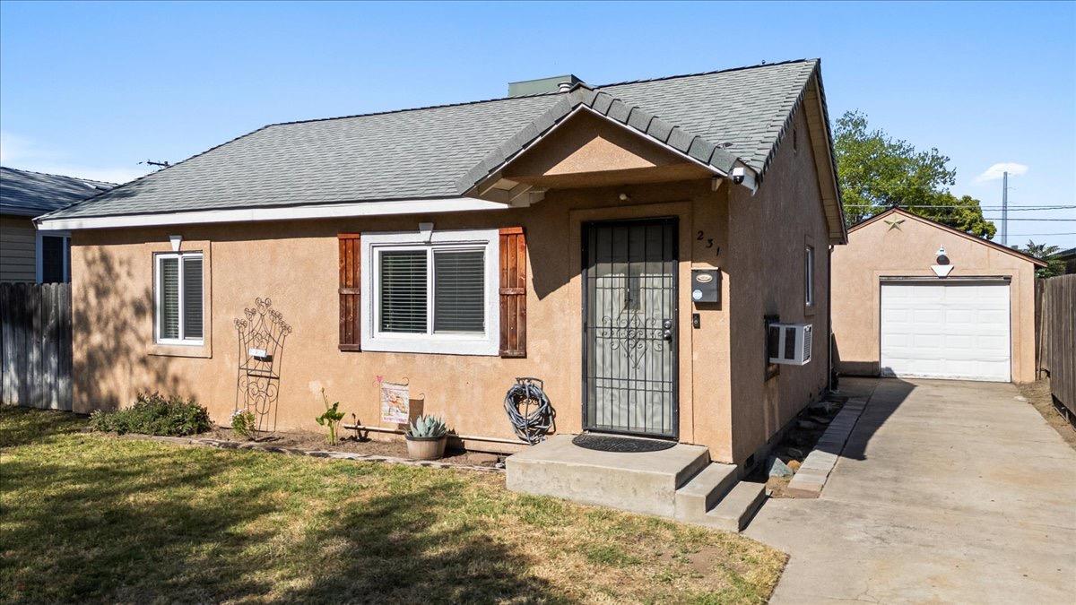 Detail Gallery Image 5 of 54 For 231 Poplar Ave, Manteca,  CA 95336 - 3 Beds | 2 Baths